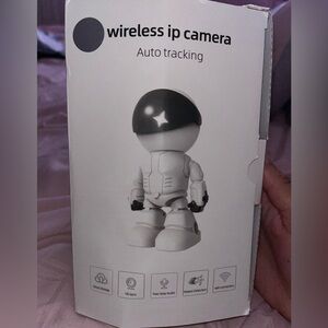 Wireless IP Camera with Auto Tracking